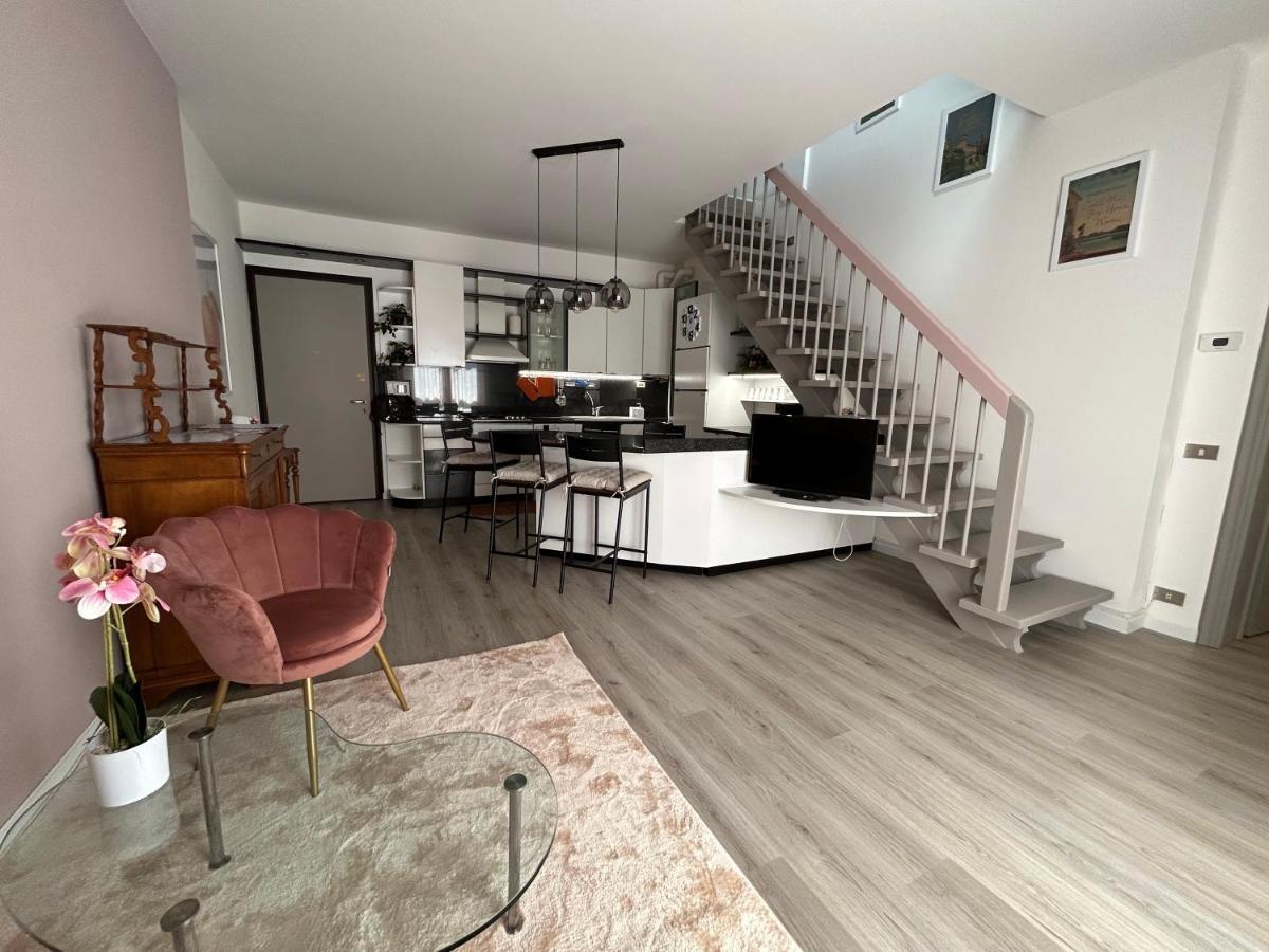 D-Place Apartment Piazza Duomo 克雷马 外观 照片